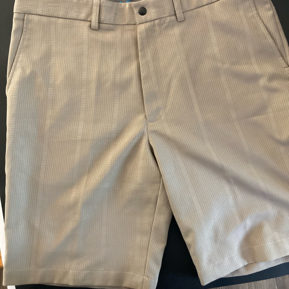 Haggar Tan Flat Front Shorts Classic Design Mens 36 active series

1